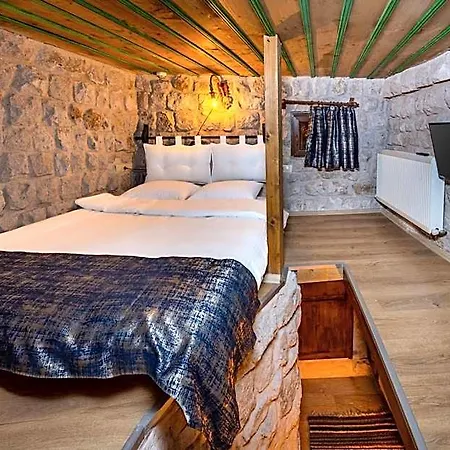 Saliche Cave 5*